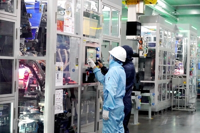 宜昌楚能三號工廠產(chǎn)品正式量產(chǎn)下線，一期項目全面建成量產(chǎn)